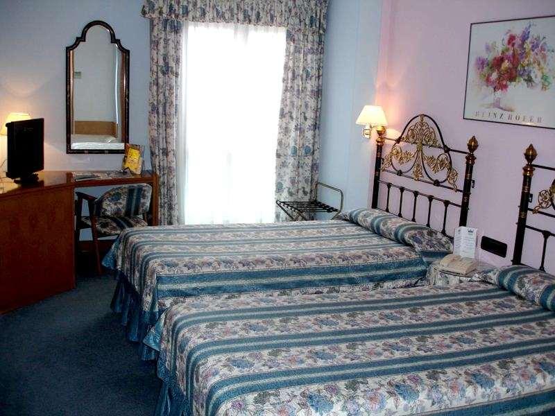 Rey Sancho Palencia Hotel Room photo
