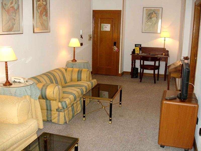 Rey Sancho Palencia Hotel Room photo